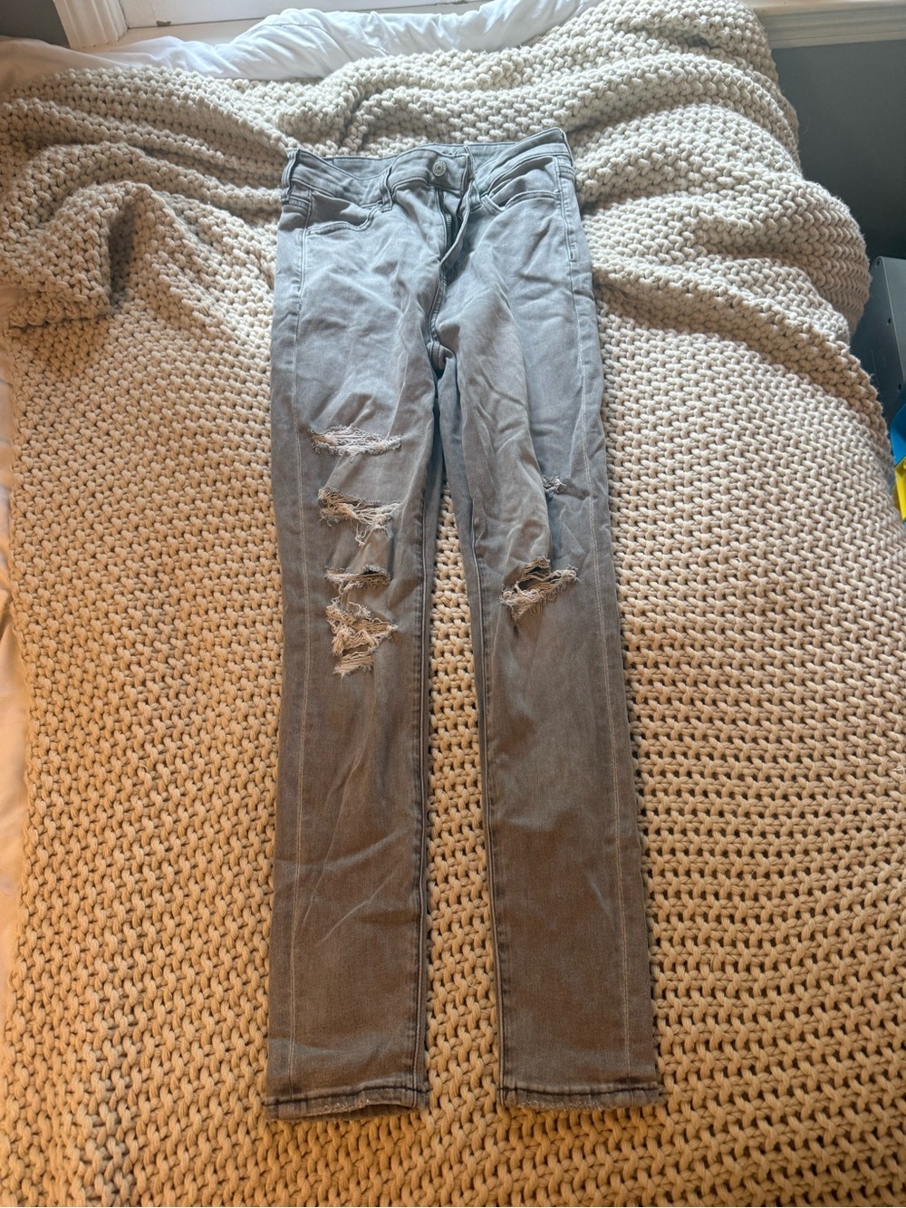 American Eagle Outfitters Gray Distressed Skinny Jeans